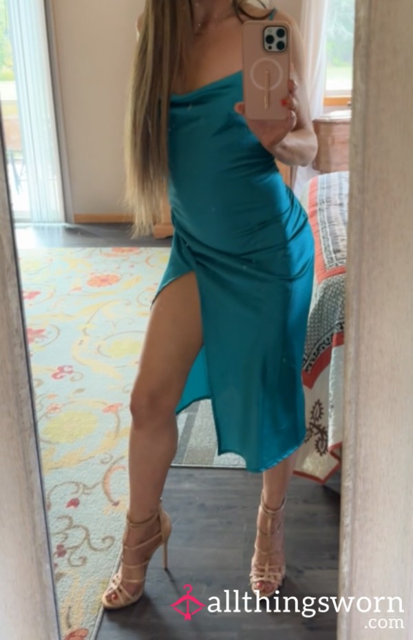 100% Emerald Green Pure Silk/satin Dress!! 💯💋🥵 S**y, Cla**y, Glamorous—and SO SO Hotttt!! 💯💋🥵 Let’s Do Some Add Ons In This One—FK, They’ll Be S**Y!!