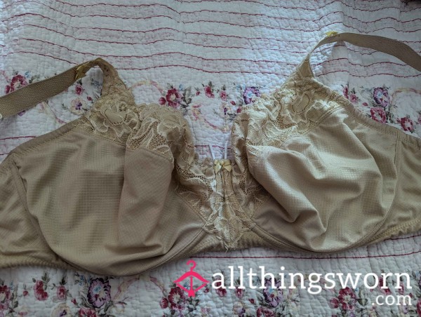 34L // Yellow Lacy Soft Cup Bra - Double Busted Wire!