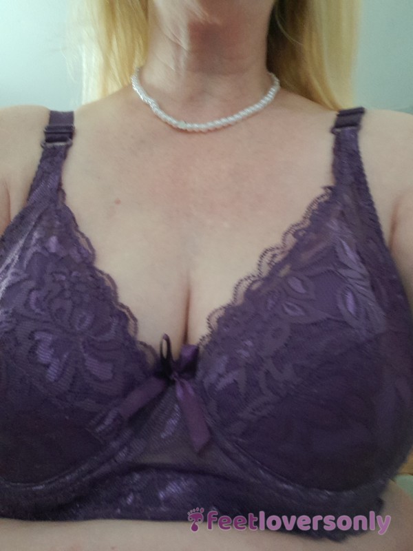 40c Purple Bra SWEATY UNDER B**bs