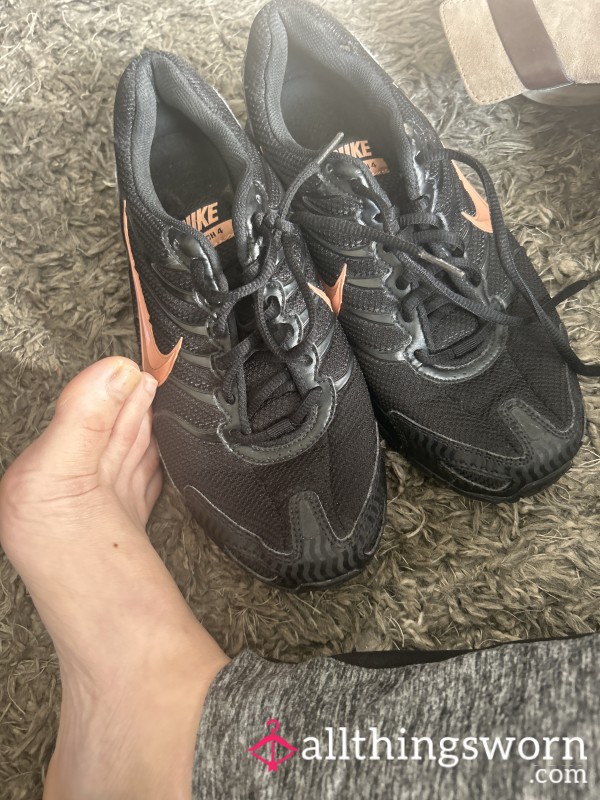 9.5 Nike Black Sneakers Used Gym And Work Worn