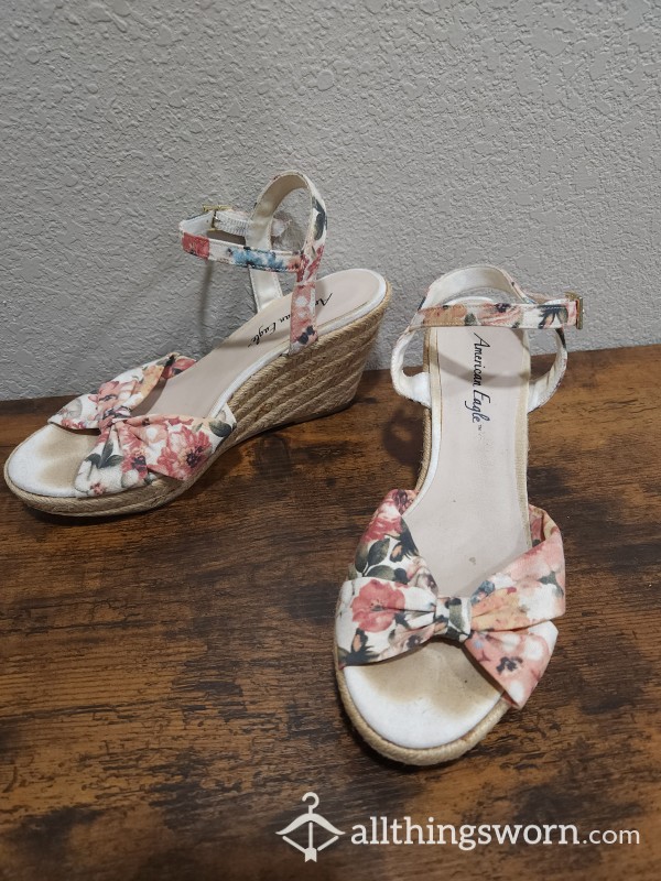 American Eagle Flor*l Wedge