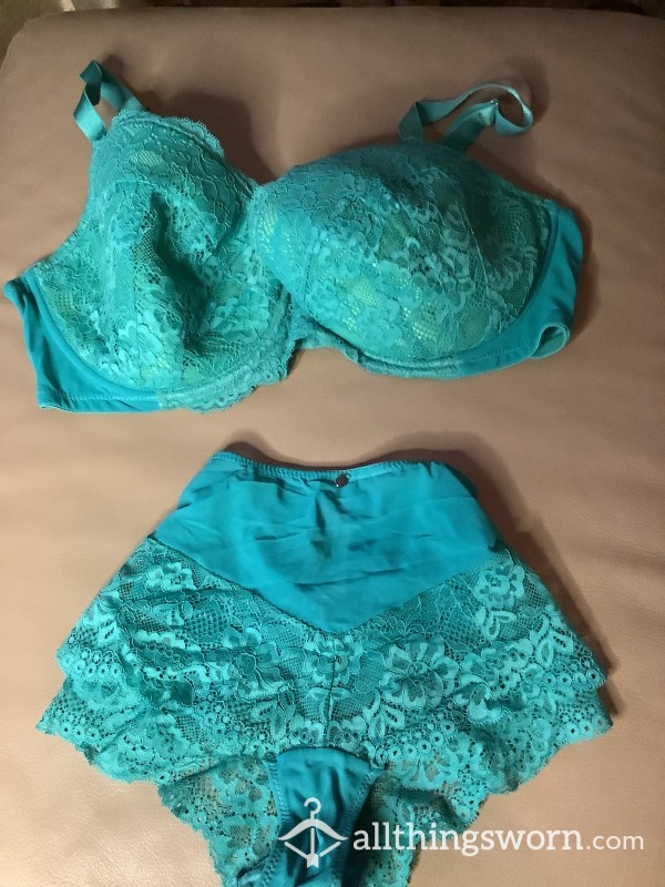 Ann Summers S**y Lace Green Lingerie Set