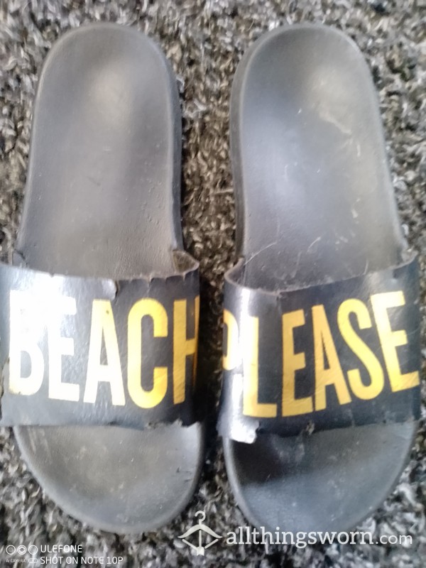 Beat Up ⛱️ Sandals