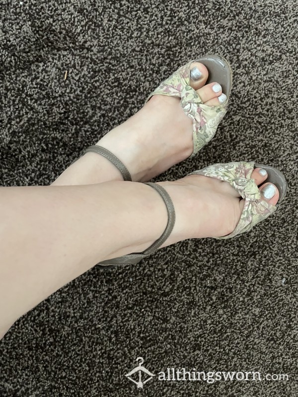 Flowery S**y And Playful High Heels