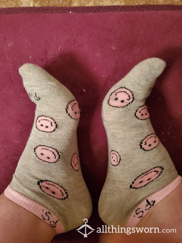 BIG FEET: Pink/Grey Smiley Socks💕