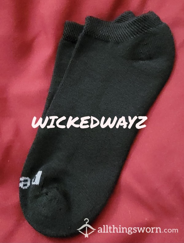 BLACK ANKLE SOCKS LOW STOCK!