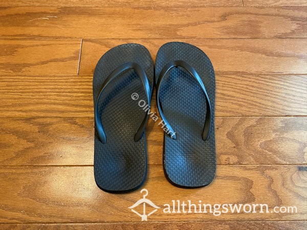 Black Flip Flops 01