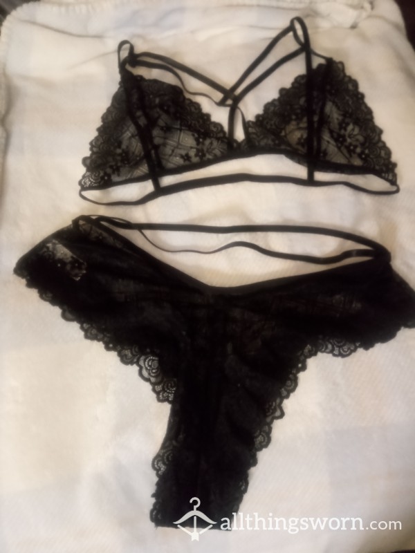 Black Lacey Lingerie Set