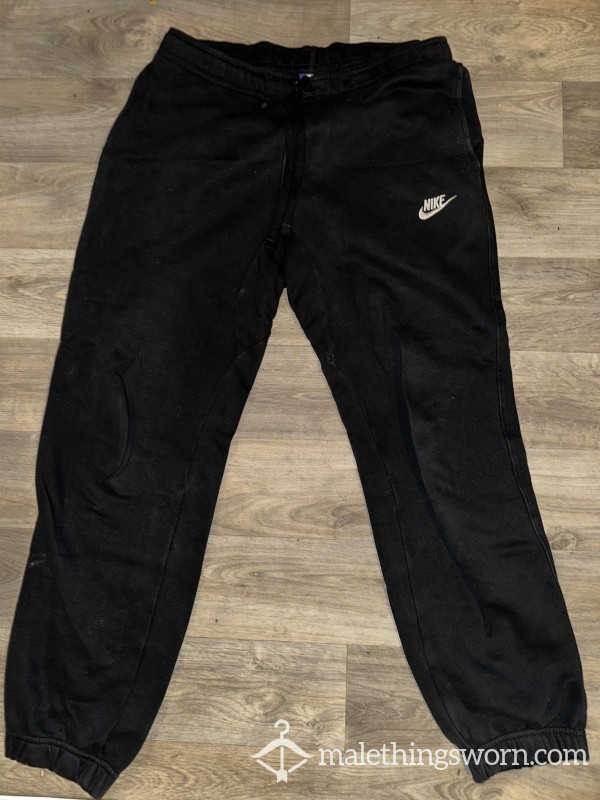 (SALE - £10 Off) Black Nike Joggers - Size M