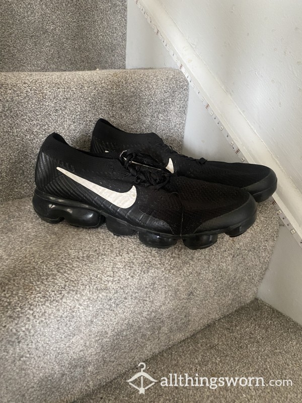 Black Nike Trainers 👟 Used