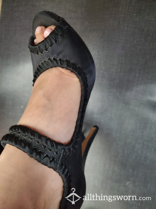 Black P**p Toe Heels