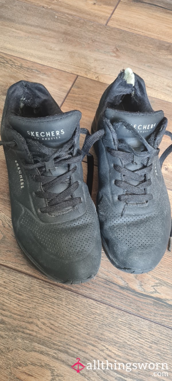 Black Smelly Sketchers UK 6