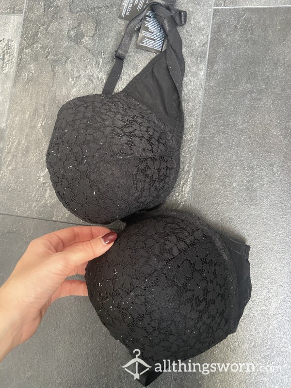 Black Stinky Bra 80D Big B**bs