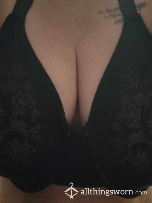 Black Well Worn Bra 40DD