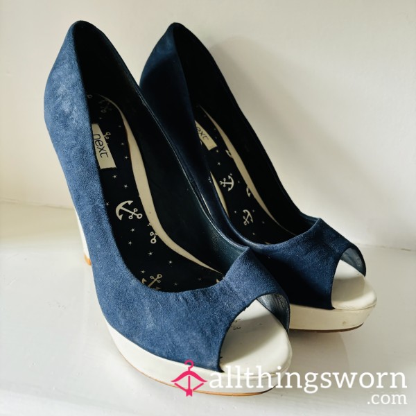 Blue And Cream P**p Toe Velvet Shoes Size 4 Perfect To Pop Ya Winkle In 😳 Brought From Vinted