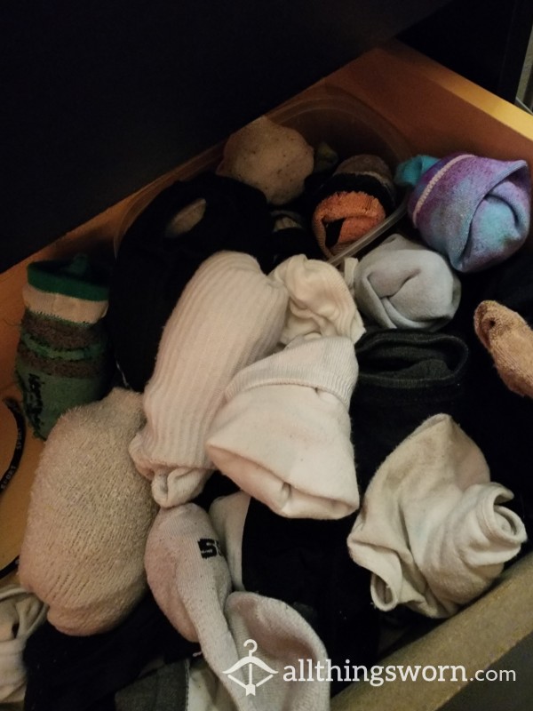 BOGO--buy One Get One Stinky Sock Sale🦶👣👃