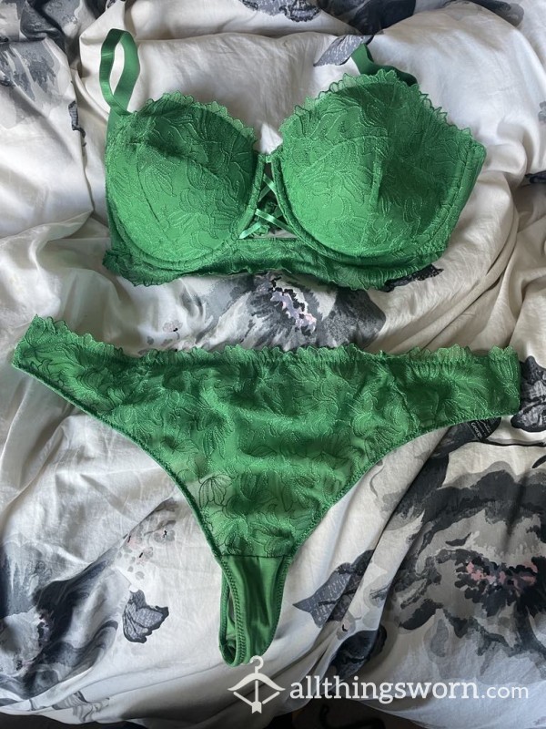 Bra And Thong Set 💚