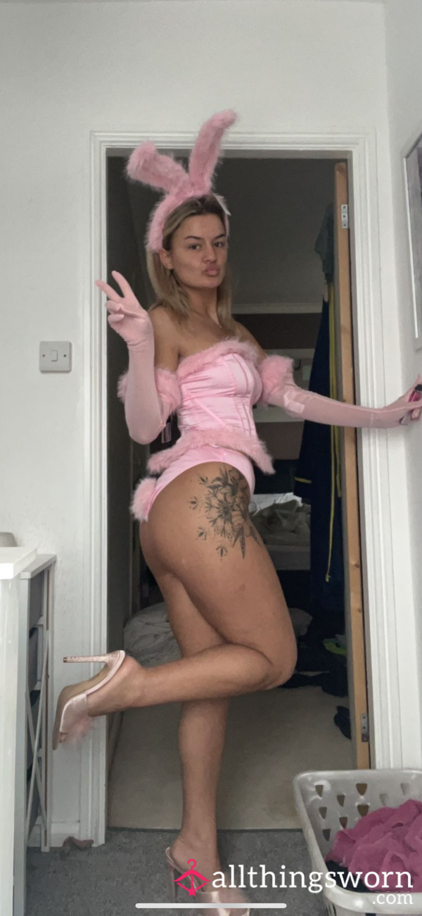 Bunny Outfit Set (with Pink Stockings)