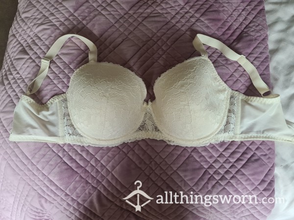 Cream Padded Well Worn S**y 34G Bra, Good Condition