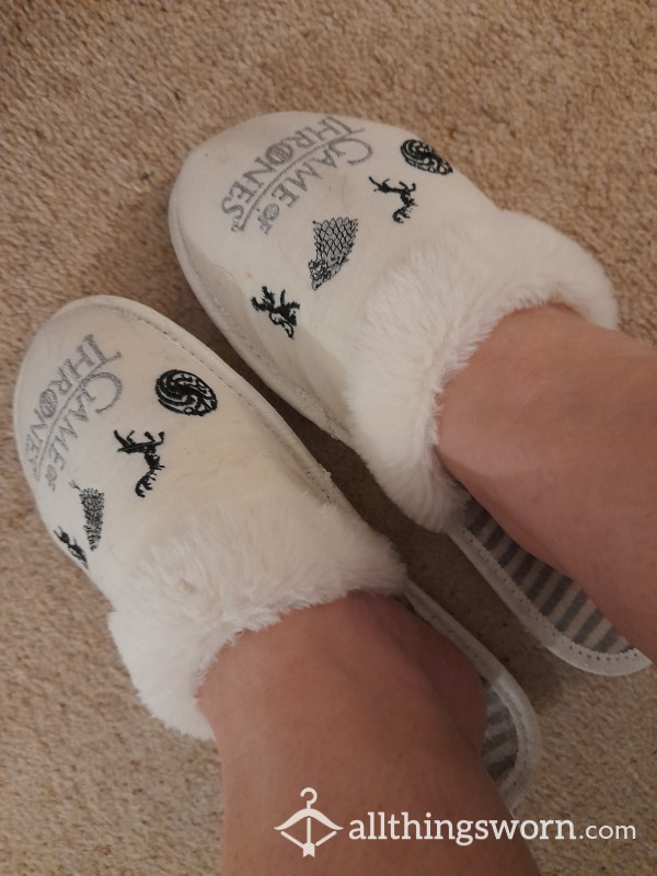 Cream 'Game Of Thrones' Slippers, UK Size 7-8 🥿