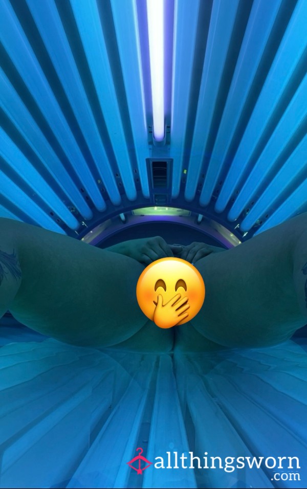 C*mming In A Tanning Bed