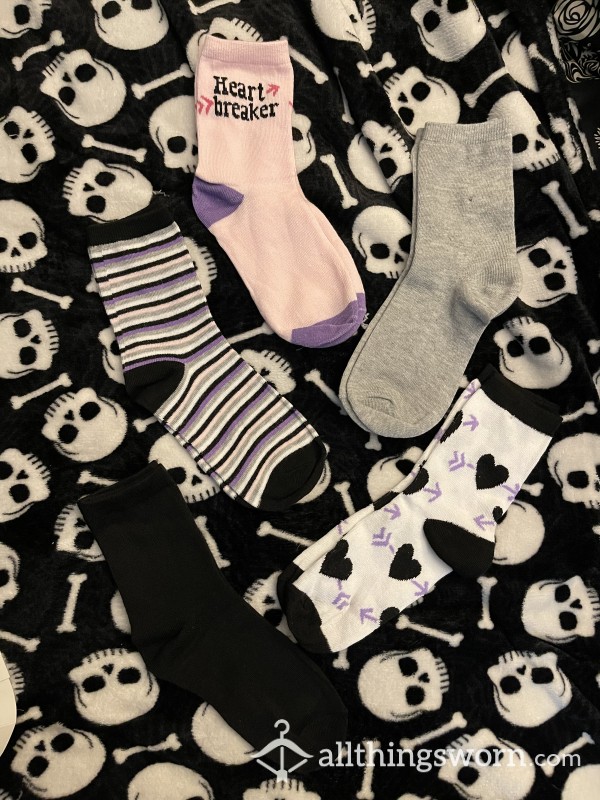 🌸🖤 Cute Crew Socks - 48hrs - Heartbreaker Set, Vacuum Sealed  🖤🌸