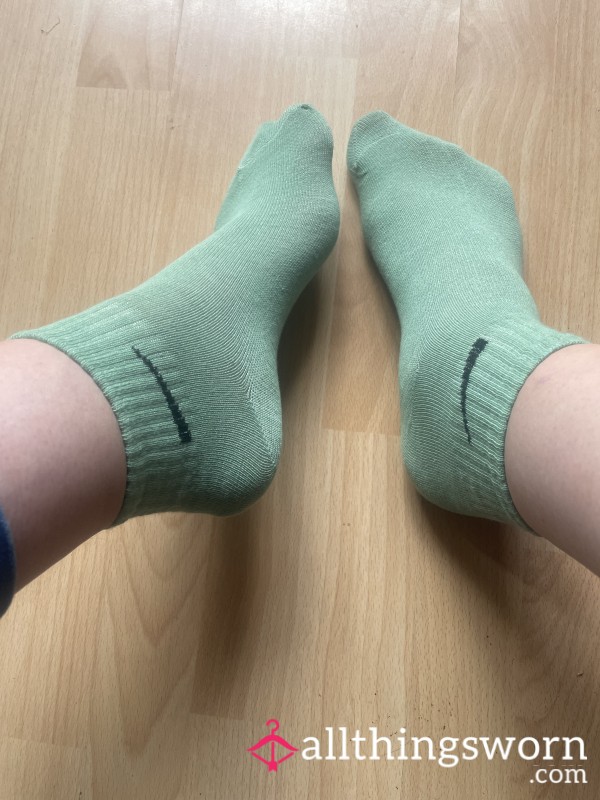 Cute Green Trainer Socks, 3 Day Wear - Very Smelly