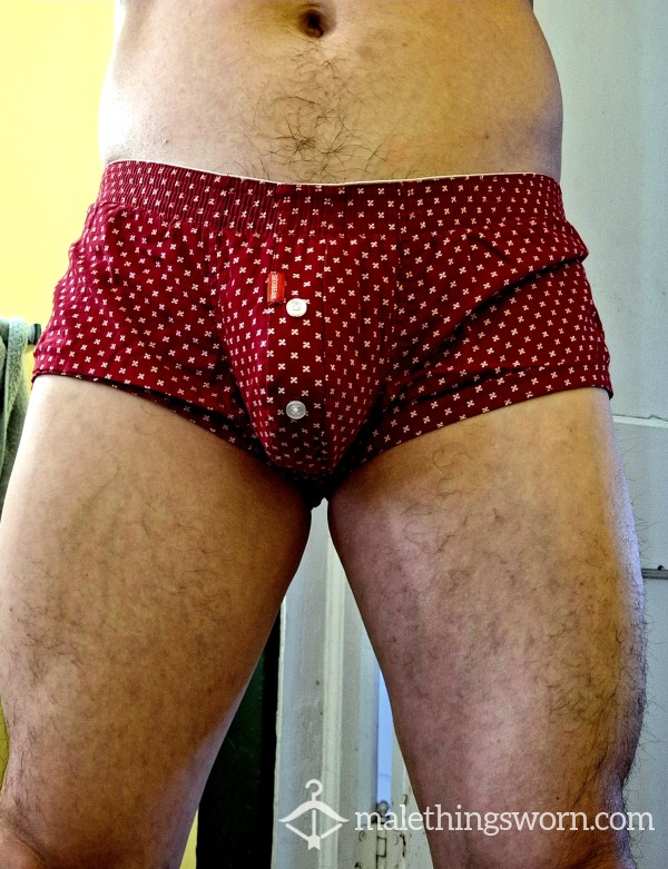 　Cute Red Trunks