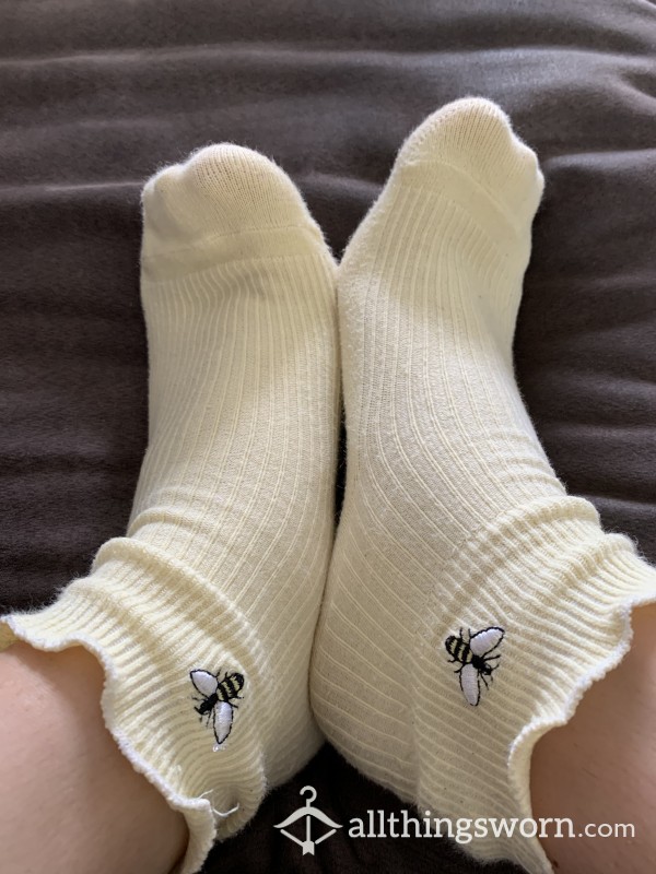 Cute Smelly Yellow B*mblebee Socks 💛 24hr Wear