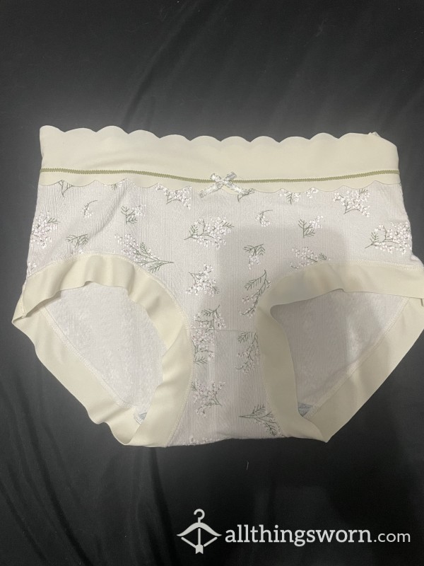 Cute White Flor*l Panties