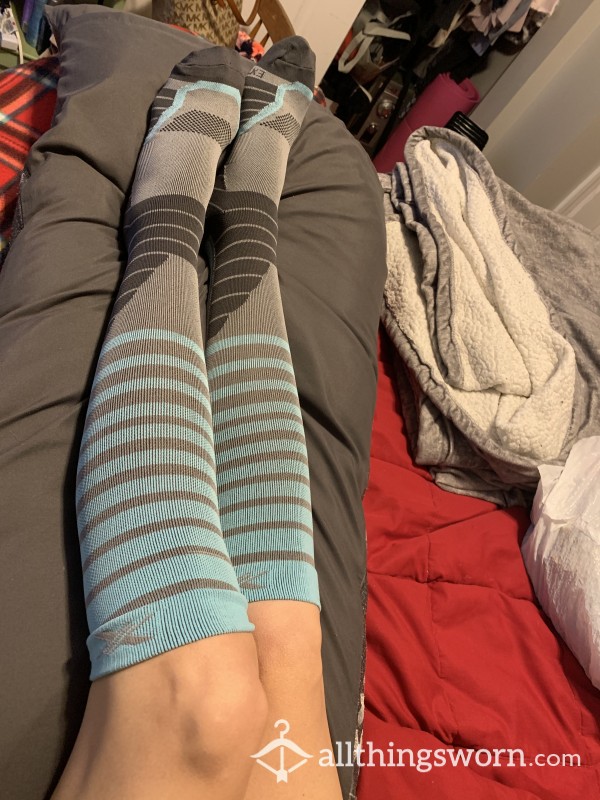 Dirty Knee High Running Socks