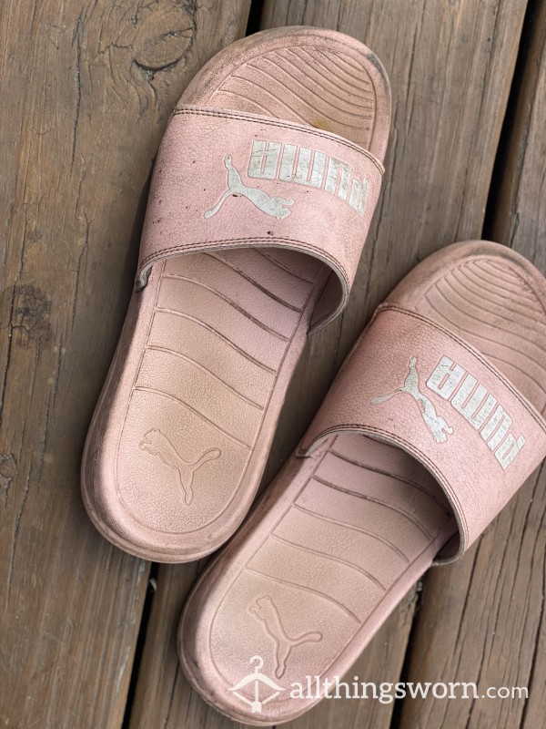 Dirty Puma Slides 💋free Shipping💋