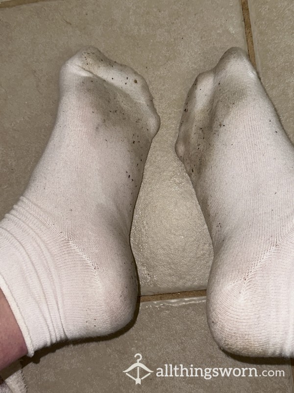 Dirty White Ankle Socks