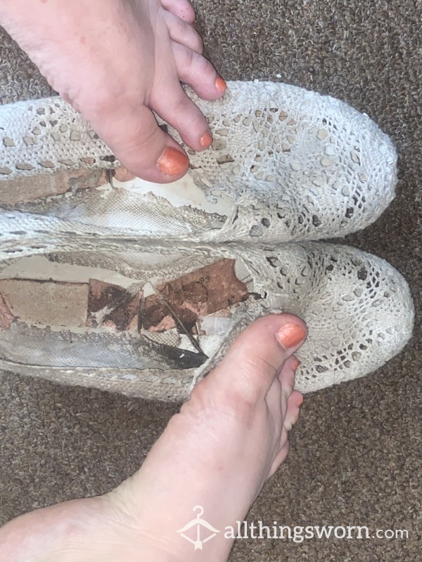 Dirty White Lace Flats