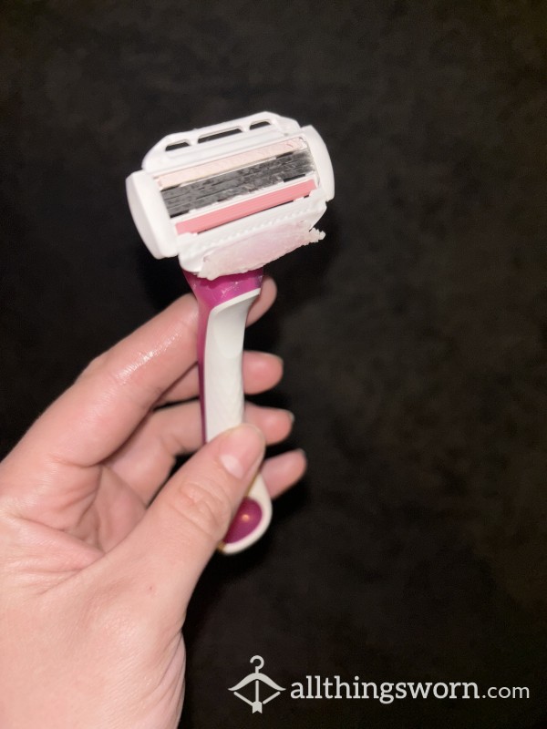 Extremely Used Razor