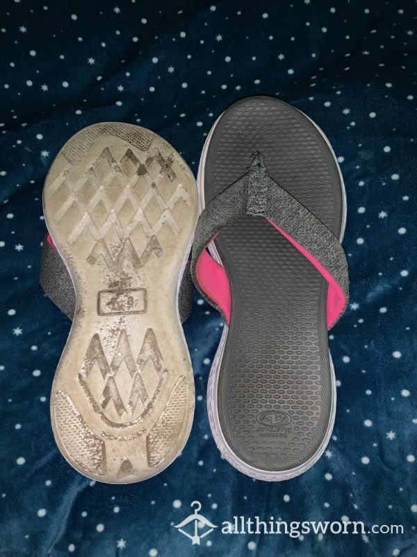 Flat Dirty Flip-flops