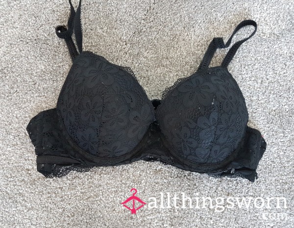 Flor*l Black Lacy Bra