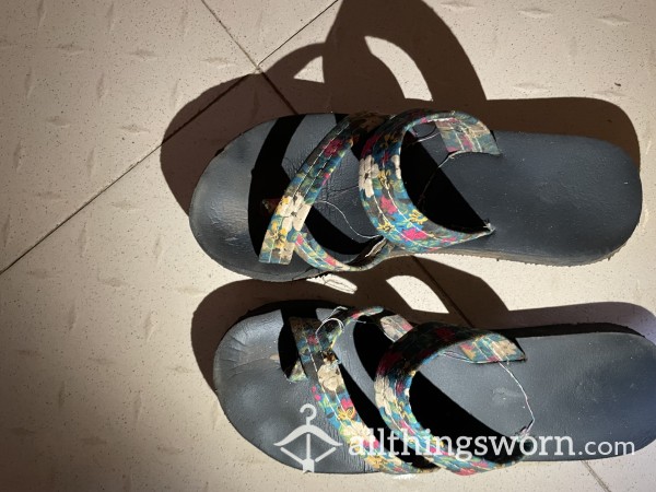 Flor*l Flip Flops