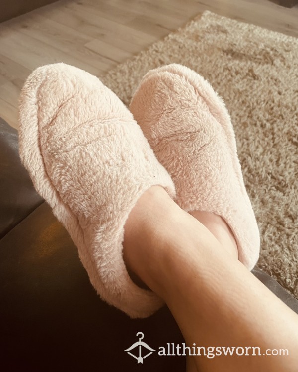 Fluffy Worn Slippers