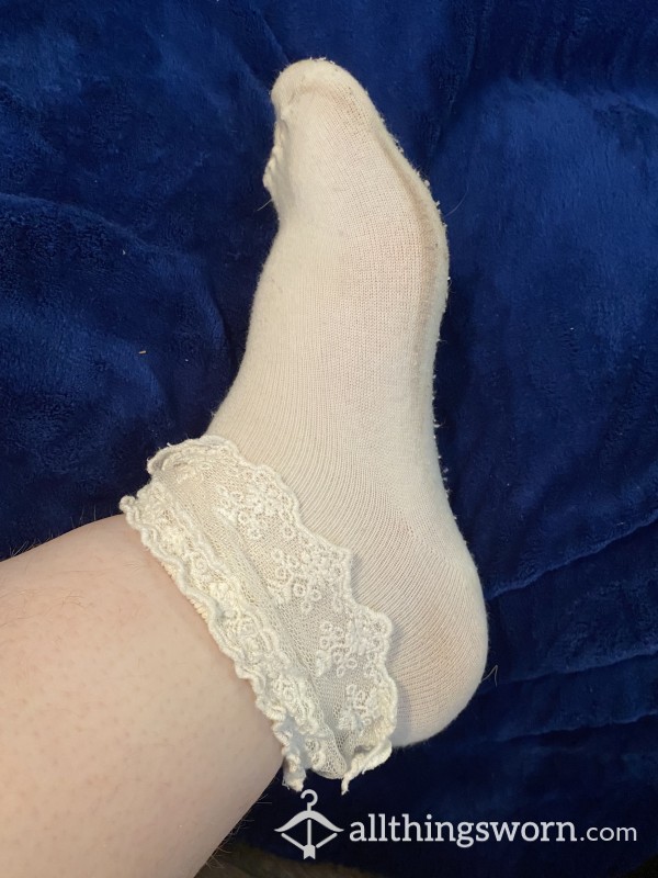 Frilly Ankle Socks