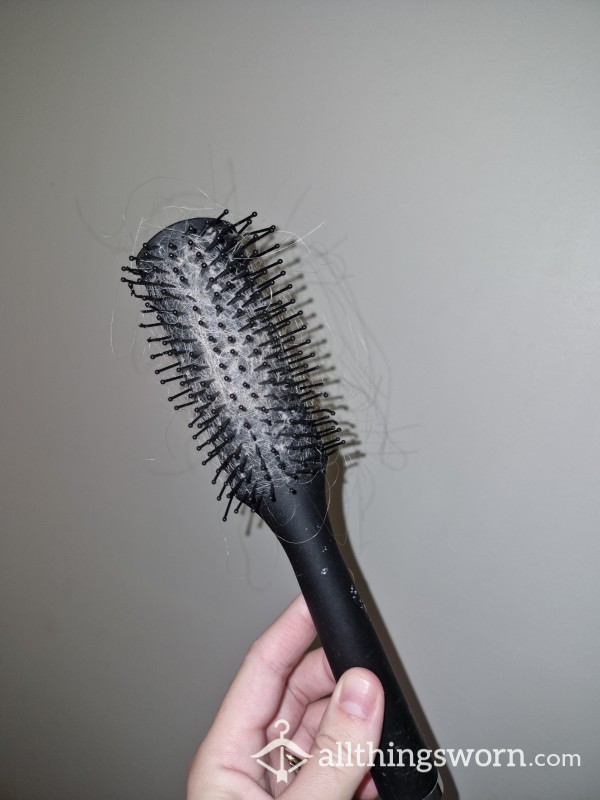 Hair Brush That I Rarely Clean