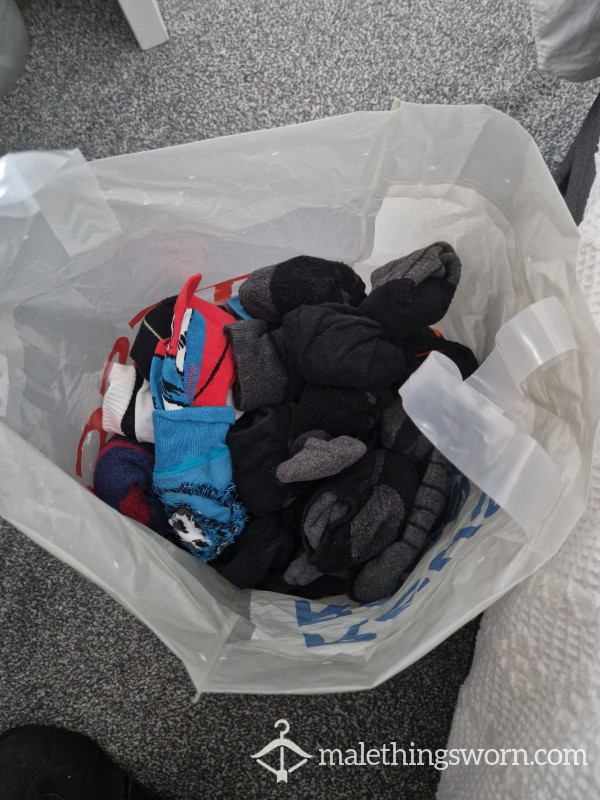 HUGE BAG OF SOCKS