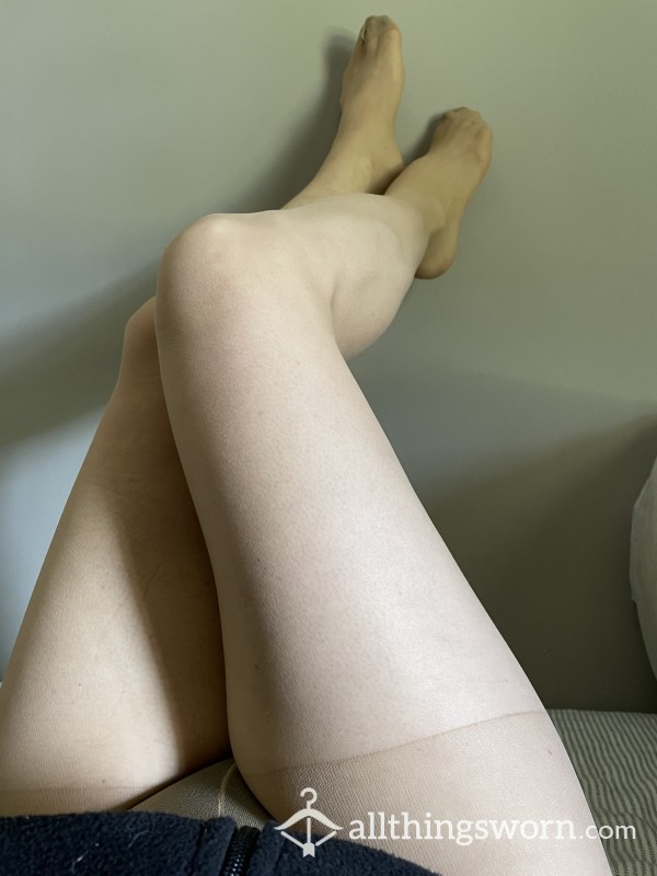 Kaz’s Pantyhose