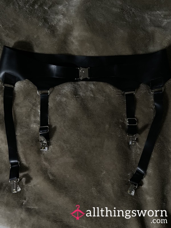 LATEX Garter 🩷 Black And Super S**y