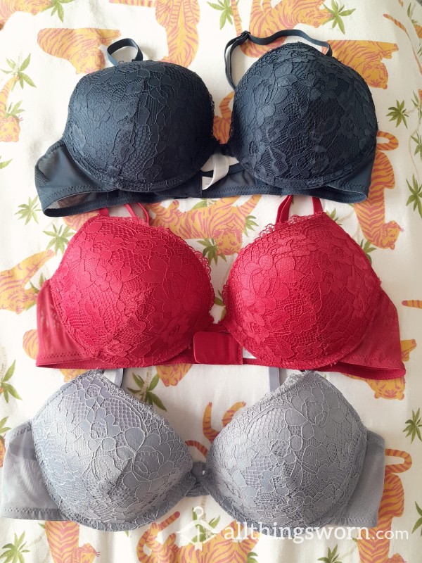 LET'S DRESS UP... 38C LIGHTLY PADDED BRA'S. £10 EACH OR ALL 3 FOR £25 🩷