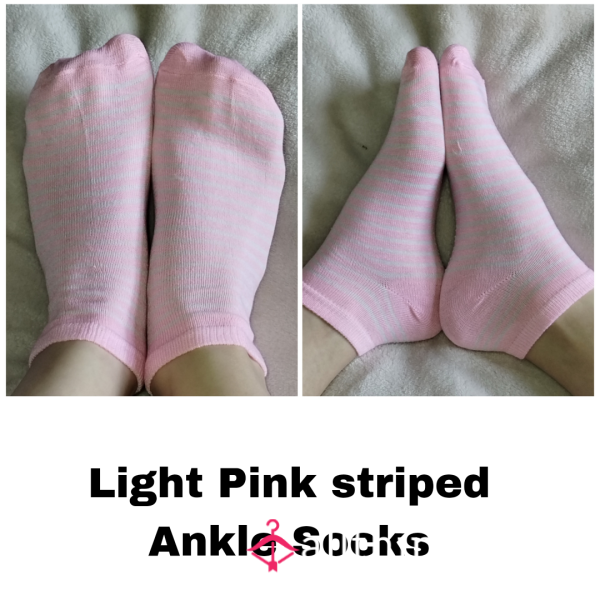 LIGHT PINK STRIPED ANKLE SOCKS