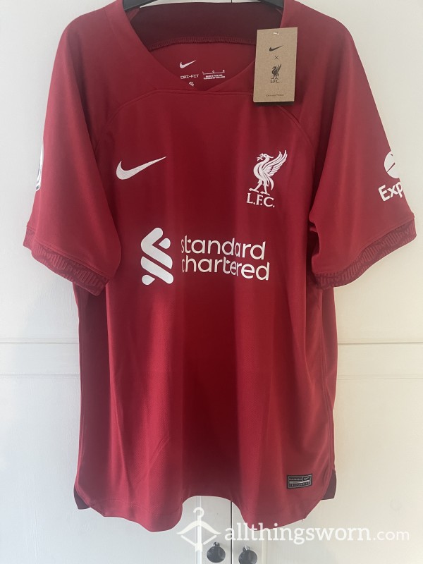 Liverp**l Football Top