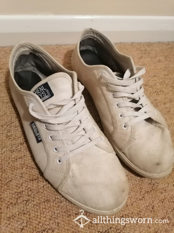 Men's Trashed Henley Pumps Size 10