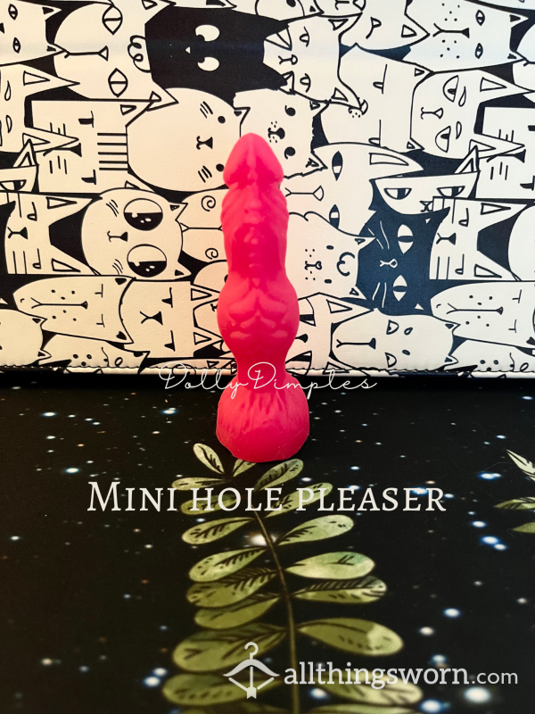 Mini Textured Hole Pleaser