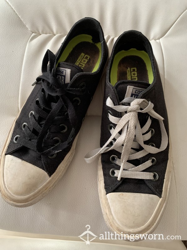 Mis-Matched Lace Black Converse